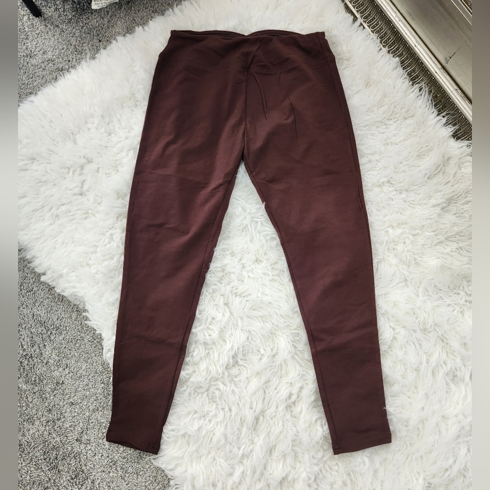 Serengeti Leggings. Size Medium. New. without tags.